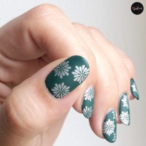 Silver green autumn nails