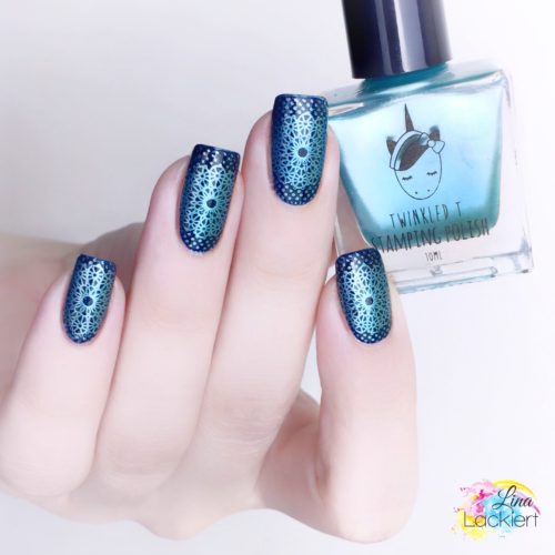 Blue Nailstamping with twinkledT